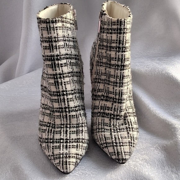 Rosamund Women Black White Plaid Tweed Ankle Booties Block Heel Pointed Toe - Picture 6 of 7